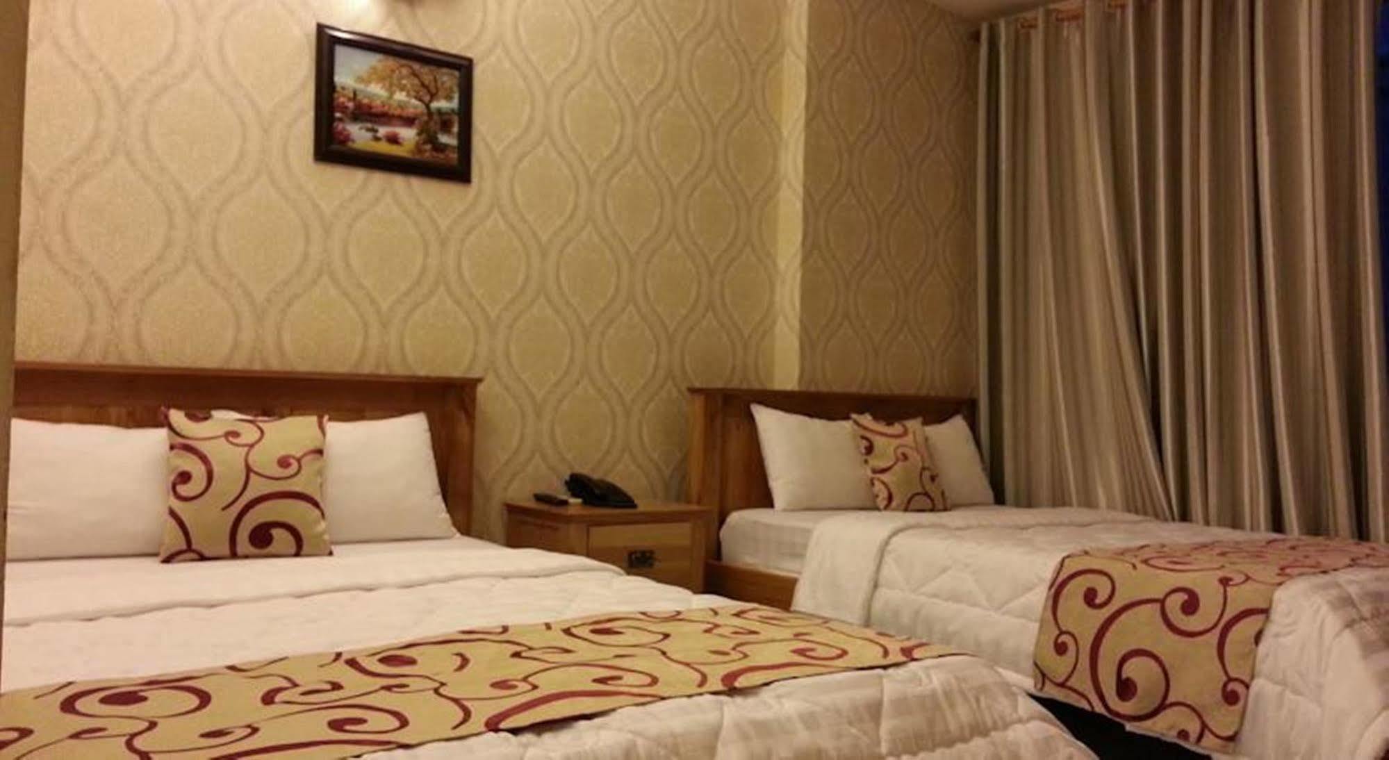 Phan Lan 2 Hotel Thành Pho Ho Chí Minh Esterno foto