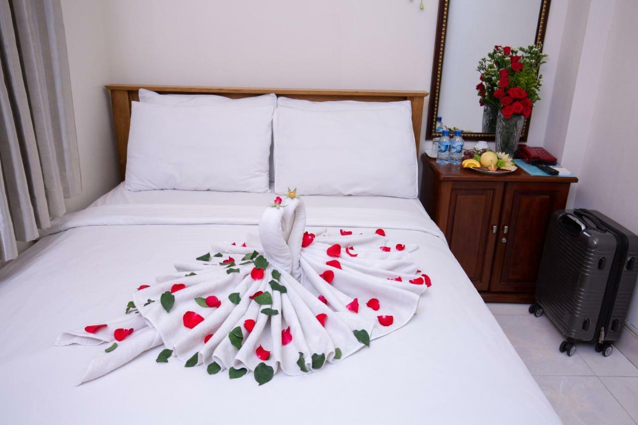 Phan Lan 2 Hotel Thành Pho Ho Chí Minh Esterno foto