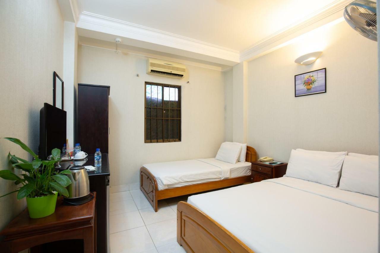 Phan Lan 2 Hotel Thành Pho Ho Chí Minh Esterno foto