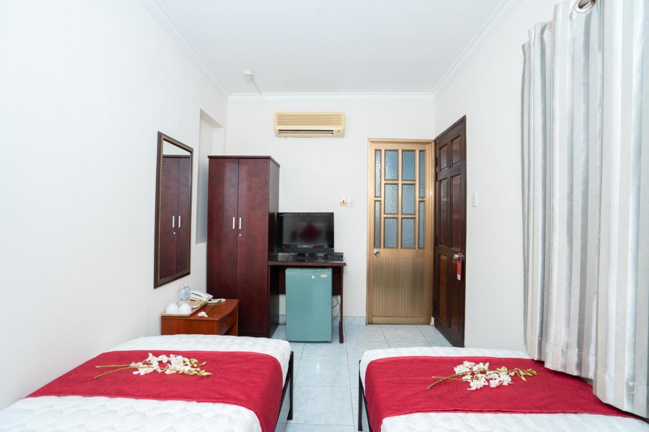 Phan Lan 2 Hotel Thành Pho Ho Chí Minh Esterno foto